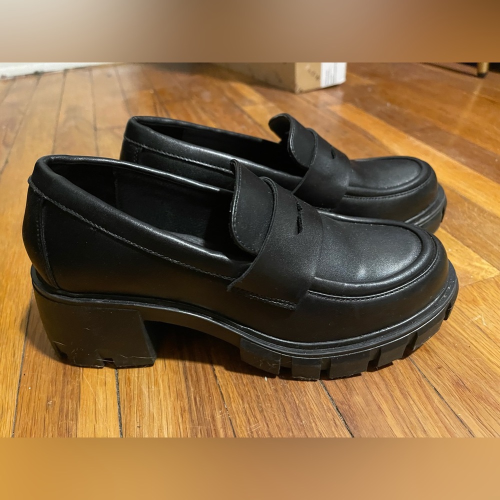 Steve Madden Loafers size 7.5